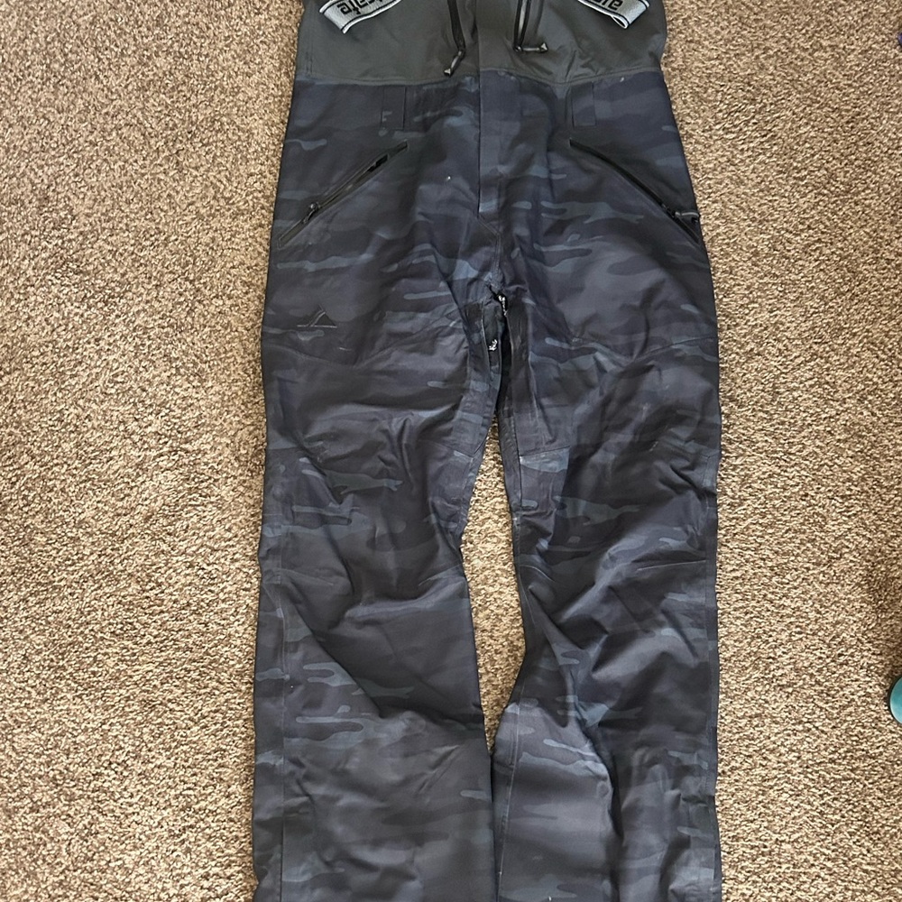 Strafe Camo Bib - M